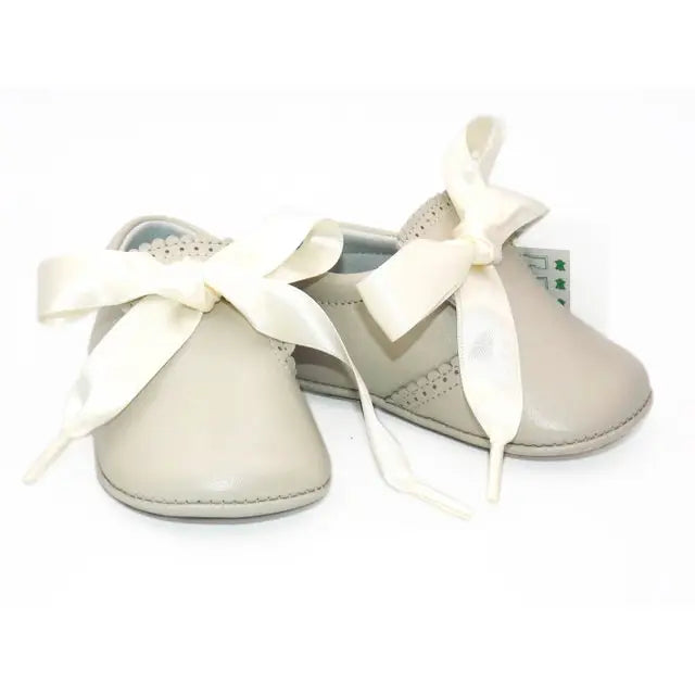 Spanish Crib Baby shoes $35